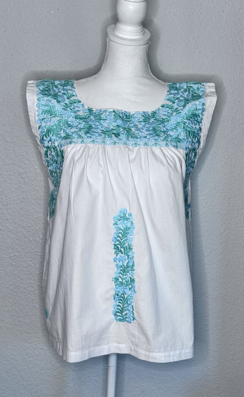 J. Marie White Green Floral Embroidered Top Blouse Boho Peasant Style Sz M NWOT